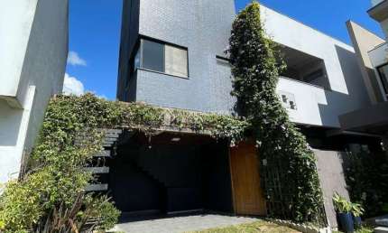 Casa em condomínio fechado com 4 quartos à venda na Avenida Deltaville, 150, Beira Rio, Biguaçu, 250 m2 por R$ 1.550.000