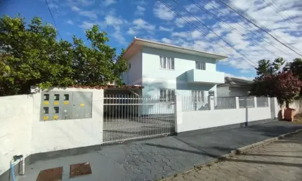 Casa com 5 quartos à venda na Rua José Xavier da Rosa, 705, Carianos, Florianópolis, 312 m2 por R$ 1.500.000