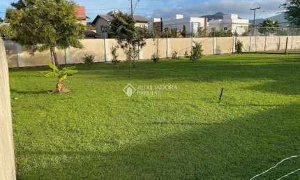 Terreno em condomínio fechado à venda na Rua Camarinhas, 111, Campeche, Florianópolis, 335 m2 por R$ 1.090.000