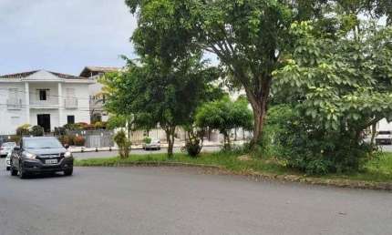 Casa em condomínio fechado com 6 quartos à venda na Alameda dos Eucaliptos, Caminho das Árvores, Salvador por R$ 2.500.000
