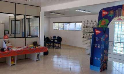 Vendo prédio comercial, não alaga, próximo a BR116 em Canoas.