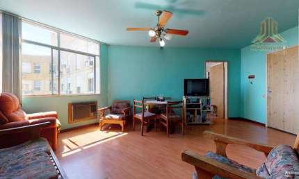 Vendo no Bairro Cristal em Porto Alegre, apartamento de dois dormitórios com elevdor, andar alto