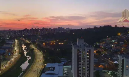 Vendo apartamento de dois dormitórios, suíte e duas vagas, 17º andar do Nine da Melnick.