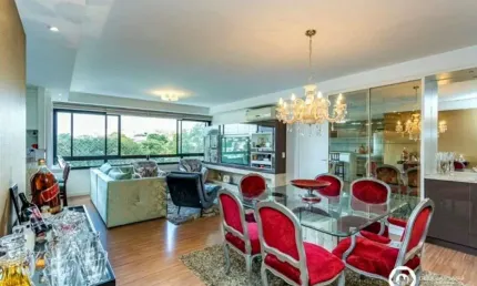 Vendo apartamento de três suítes e duas vagas de garagem, imediações do Shopping Iguatemi em Porto Alegre