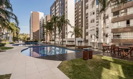 Vendo apartamento novo de quatro suítes e três vagas de garagem no Bairro Menino Deus em Porto Alegre