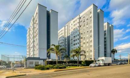 Vendo apartamento de três dormitórios, com suíte, elevador e garagem, bairro Passo das Pedras em Porto Alegre