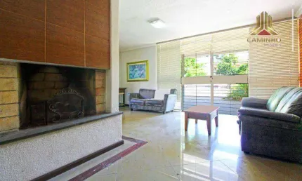 Vendo casa residencial ou comercial no Bairro Menino Deus em Porto Alegre. Rua Silveiro