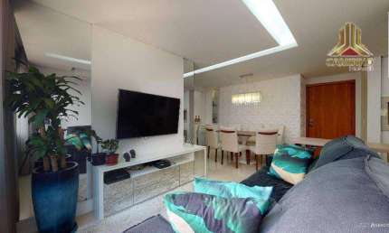 No Urbano Menino Deus, apartamento de três dormitórios e duas vagas, semi mobiliado.