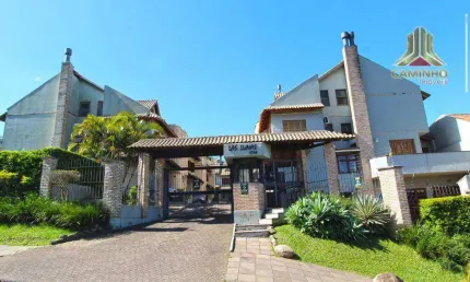 Vendo casa estilo sobrado em condomínio horizontal no bairro Cristal em Porto Alegre