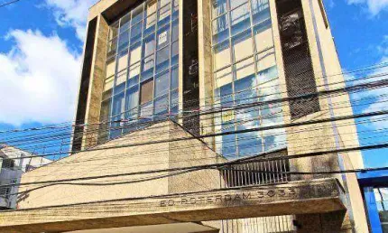 Vendo sala comercial com garagem no Bairro Petrópolis em Porto Alegre