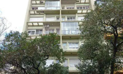 Vendo apartamento de andar alto no Edificio Senador na Duque de Caxias Centro Histórico de Porto Alegre RS