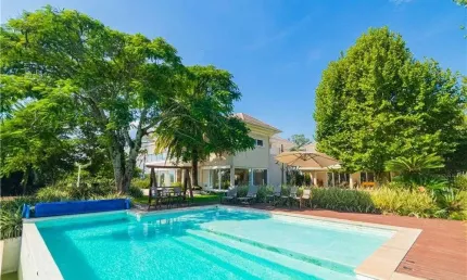 Casa em condomínio fechado com 7 quartos à venda na Avenida Juca Batista, 8000, Belém Novo, Porto Alegre