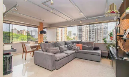 Vendo apartamento totalmente mobiliado, três dormitórios e duas vagas de garagem, próximo ao country clube em porto alegre