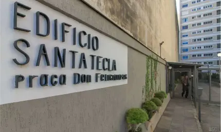 Apartamento com 4 quartos à venda na Praça Dom Feliciano, 126, Centro Histórico, Porto Alegre