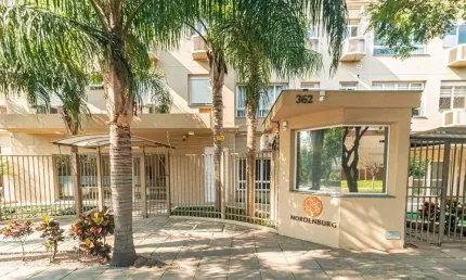 Apartamento com 3 quartos à venda na Rua Itapeva, 362, Passo da Areia, Porto Alegre