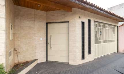 Casa tipo para venda com 2 quartos, sendo 1 suíte, 240m²