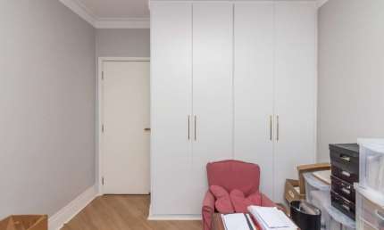 Aconchegante apartamento tipo para venda em Santa Cecília com 4 quartos, sendo 2 suítes, 321m²