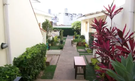 Excelente casa em condomínio para locação com 1 quarto, 50m²