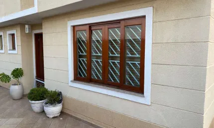 Casa no condomínio Condomínio Village para venda com 3 quartos, sendo 1 suíte, 125m²