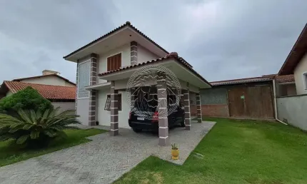 Casa com 2 quartos à venda no Campeche, Florianópolis  por R$ 1.350.000