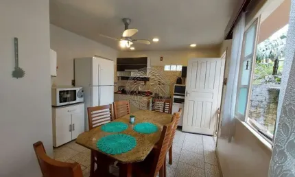 Casa com 2 quartos à venda no Campeche, Florianópolis  por R$ 1.000.000