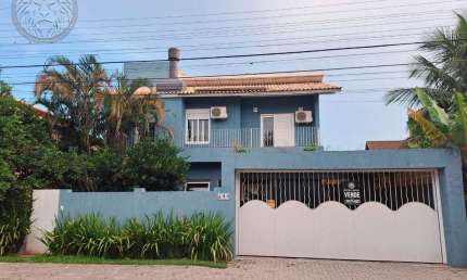 Casa com 4 quartos à venda no Rio Tavares, Florianópolis  por R$ 2.350.000