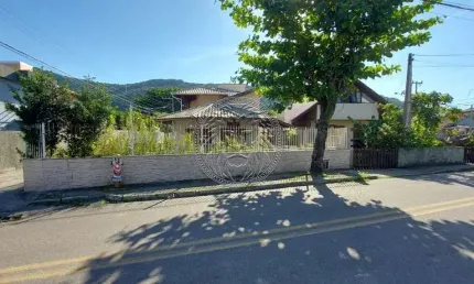 Casa com 4 quartos à venda no Armação do Pântano do Sul, Florianópolis , 200 m2 por R$ 2.100.000