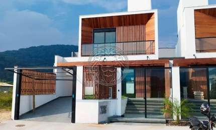 Casa com 3 quartos à venda no Rio Tavares, Florianópolis , 195 m2 por R$ 1.650.000
