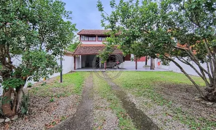 Casa com 2 quartos à venda no Campeche, Florianópolis  por R$ 860.000