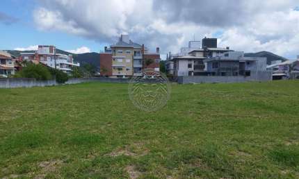 Terreno à venda no Pântano do Sul, Florianópolis  por R$ 1.700.000