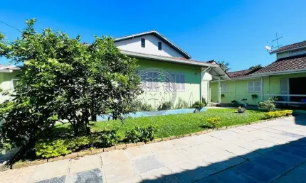 Casa com 4 quartos à venda no campeche, florianópolis  por r$ 1.380.000