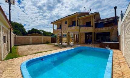 Casa com 4 quartos à venda no Morro das Pedras, Florianópolis  por R$ 2.150.000