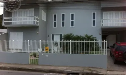 Casa com 4 quartos à venda no Campeche, Florianópolis  por R$ 1.802.000