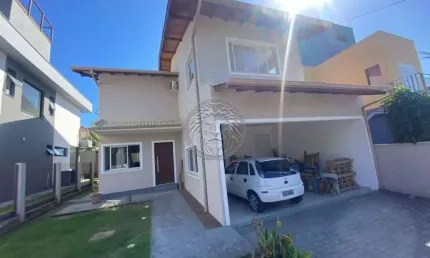 Casa com 4 quartos à venda no Campeche, Florianópolis  por R$ 1.800.000