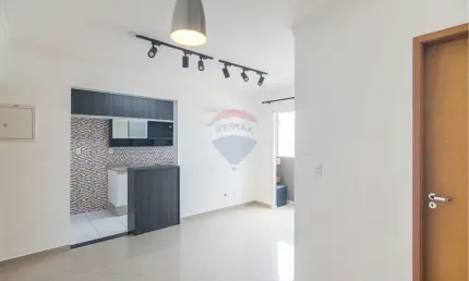 Apartamento pronto para morar com 48 m², 2 quartos, living amplo com varanda, cozinha americna e 1 vaga de garagem