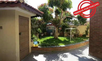 Belissímo sobrado de 182 m², com 3 quartos, 2 banheiros, quintal, região privilegiada na z. norte de sp