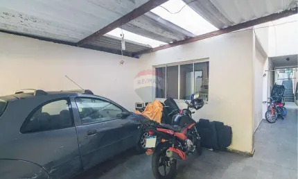 Oportunidade! sobrado com 2 casas em terreno de 125 m² – ideal para famílias grandes ou investimento em santo andré