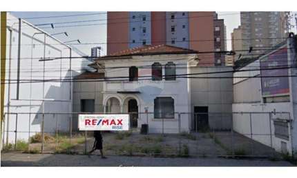 Sobrado Comercial Estratégico para locação no Jardim – 481m2 com 20 Ambientes e 10 Vagas!