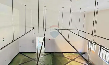 Sala Comercial 300m²  Pq. Novo Oratório / Próximo Rua Oratório