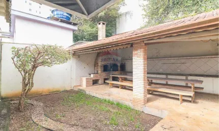 Sua Casa Térrea dos Sonhos com 312 m² de Conforto, Espaço e Lazer Completo com Churrasqueira, Forno a Lenha e de PIzza