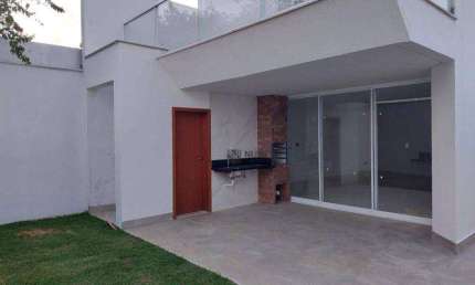 Casa com 3 dormitórios à venda, 350 m² por R$ 1.320.000 - São Pedro - Juiz de Fora/MG