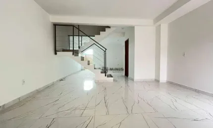 Casa com 2 dormitórios à venda por R$ 420.000,00 - Jardim São João - Juiz de Fora/MG