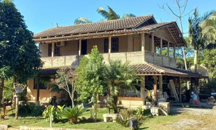 Área rural com 2.146m² - localidade Braço - Camboriú