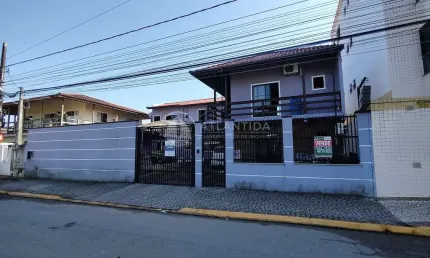 Casa com 6 quartos à venda no Centro, Camboriú 
