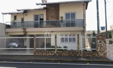 Casa com 4 quartos à venda no Centro, Camboriú 
