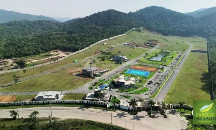 Terreno em condomínio fechado à venda no Rio do Meio, Camboriú 