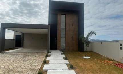 Sobrado para Venda em Bragança Paulista, Condomínio Villa Real de Bragança, 3 dormitórios, 3 suítes, 1 banheiro, 4 vagas