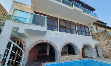 Casa com 5 quartos à venda no Glória, Macaé 