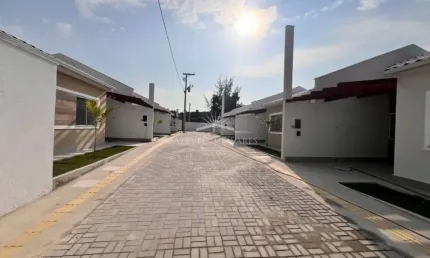 7381 - lançamento | casa em condomínio na granja dos cavaleiros, macaé/rj
