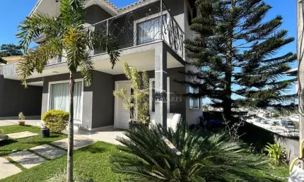 5045 -  Casa à Venda no Vale dos Cristais, Macaé, RJ